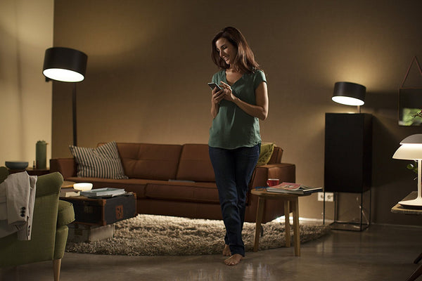 Philips 468058 Hue White A19 Light Bulb + Installation